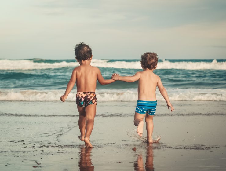 Jumeaux indispensables vacances plage