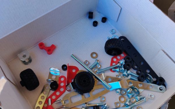 meccano pieces